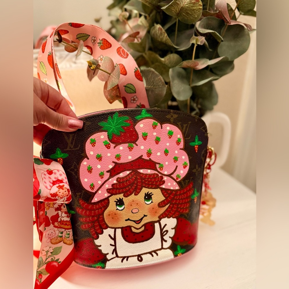 Authentic Louis Vuitton Strawberry Shortcake theme bag - Picture 9 of 13